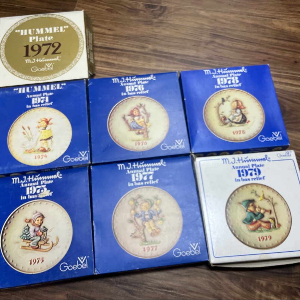 Lot of Hummel decorative collectors plates. 1971-1979